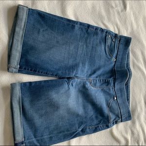 🌷2 for $18🌷 stretchy denim bermuda shorts NWOT